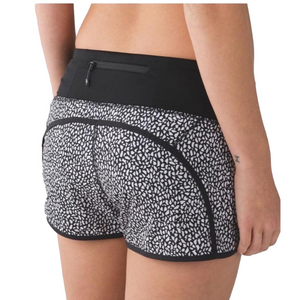 Lululemon Run Times Shorts Size 8 Lined Mosiac Print